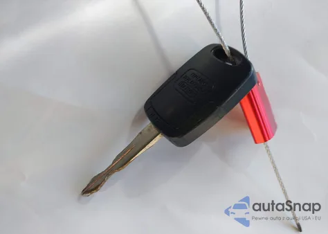 2000 Mazda B3000 Se/Tl from USA, damaged, VIN 4F4YR16V8YTM24383